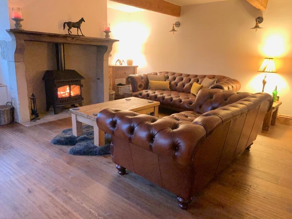 5 Star Cottage On The Green With Log Burner - Dog Friendly Austwick Dış mekan fotoğraf