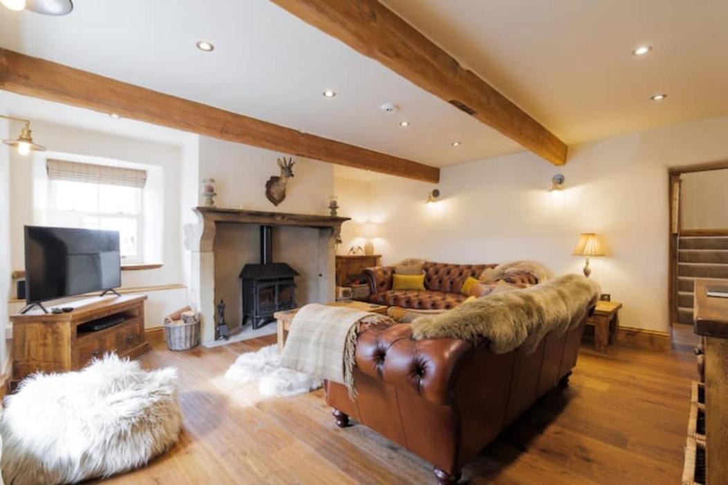 5 Star Cottage On The Green With Log Burner - Dog Friendly Austwick Dış mekan fotoğraf