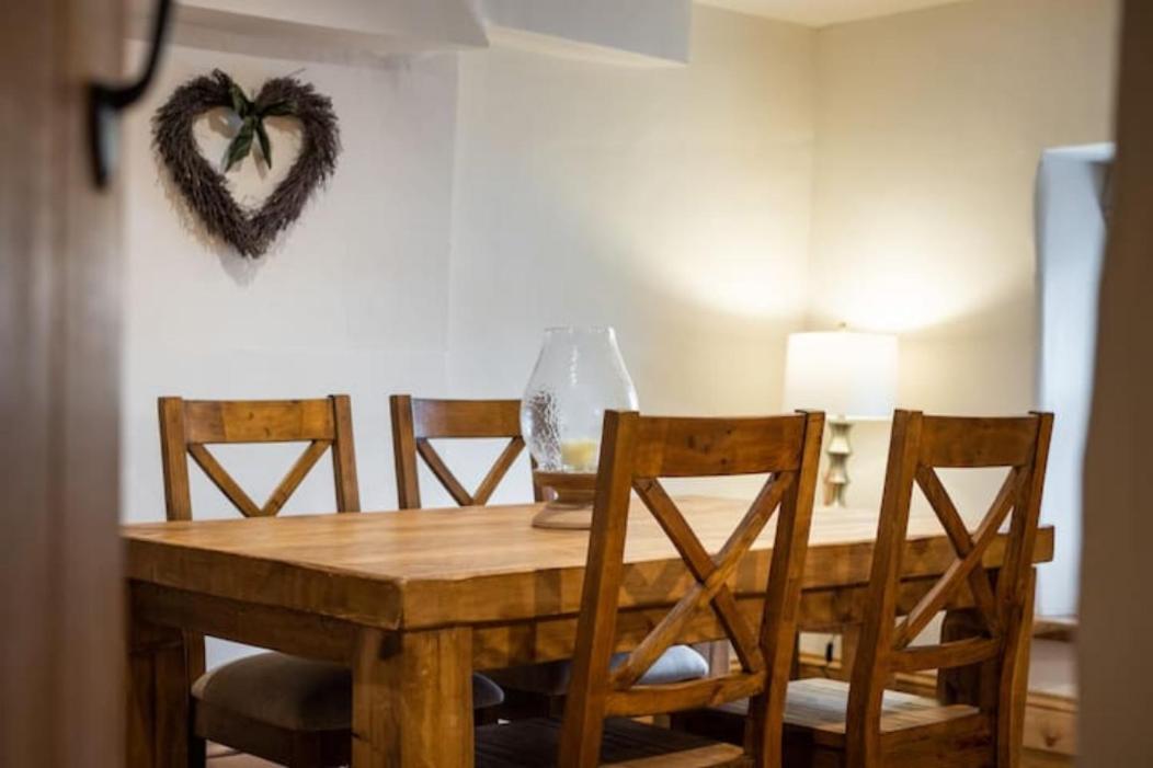 5 Star Cottage On The Green With Log Burner - Dog Friendly Austwick Dış mekan fotoğraf