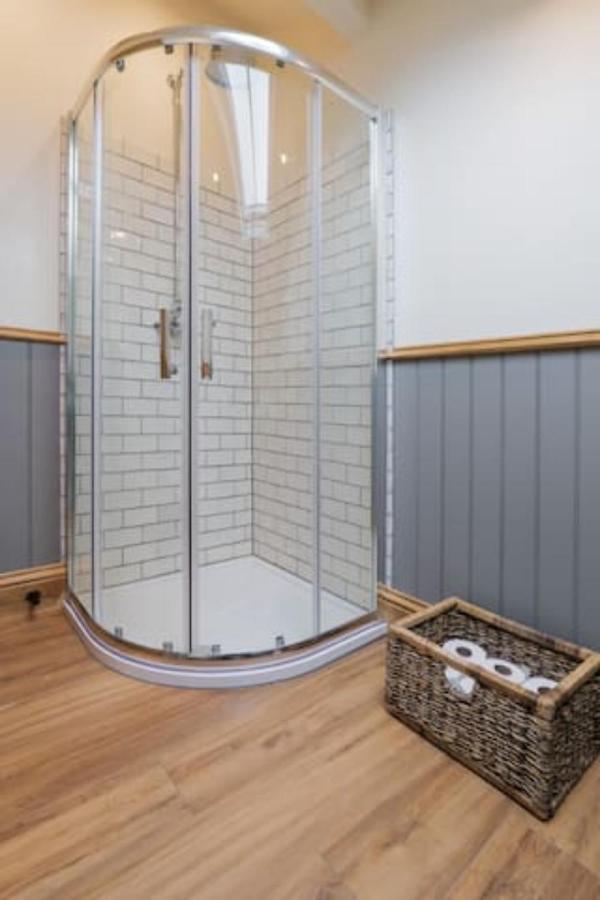 5 Star Cottage On The Green With Log Burner - Dog Friendly Austwick Dış mekan fotoğraf