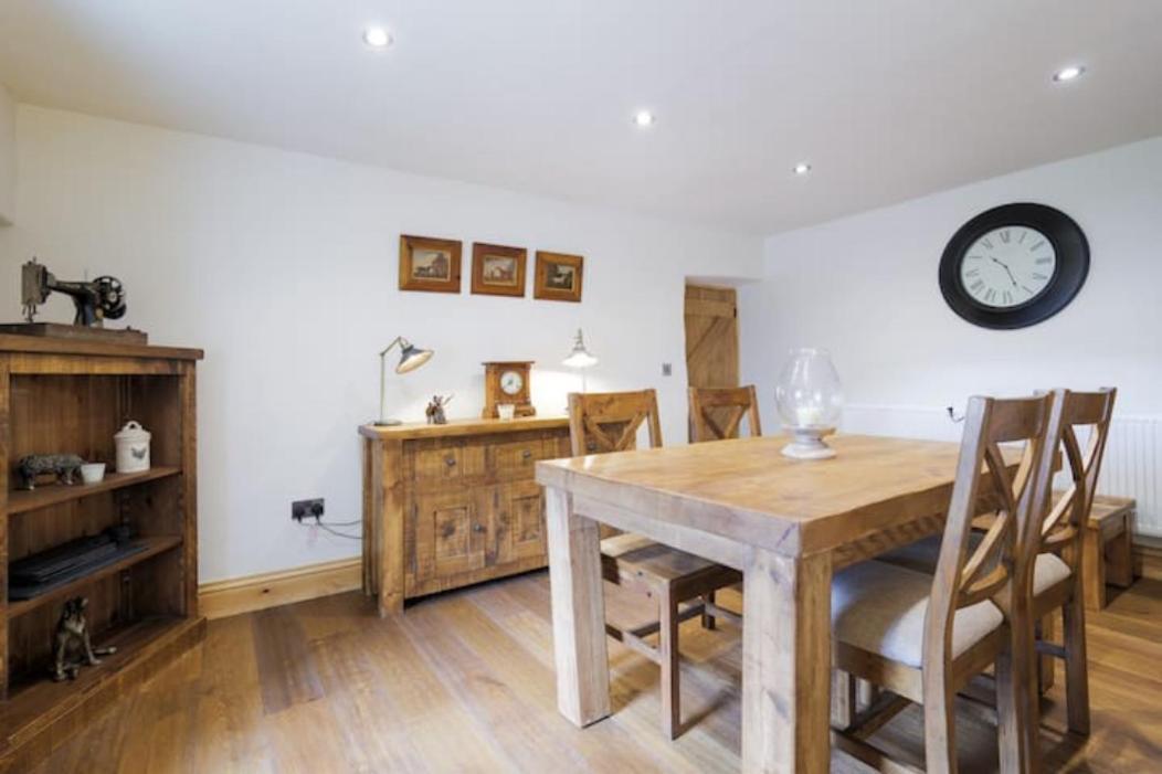 5 Star Cottage On The Green With Log Burner - Dog Friendly Austwick Dış mekan fotoğraf