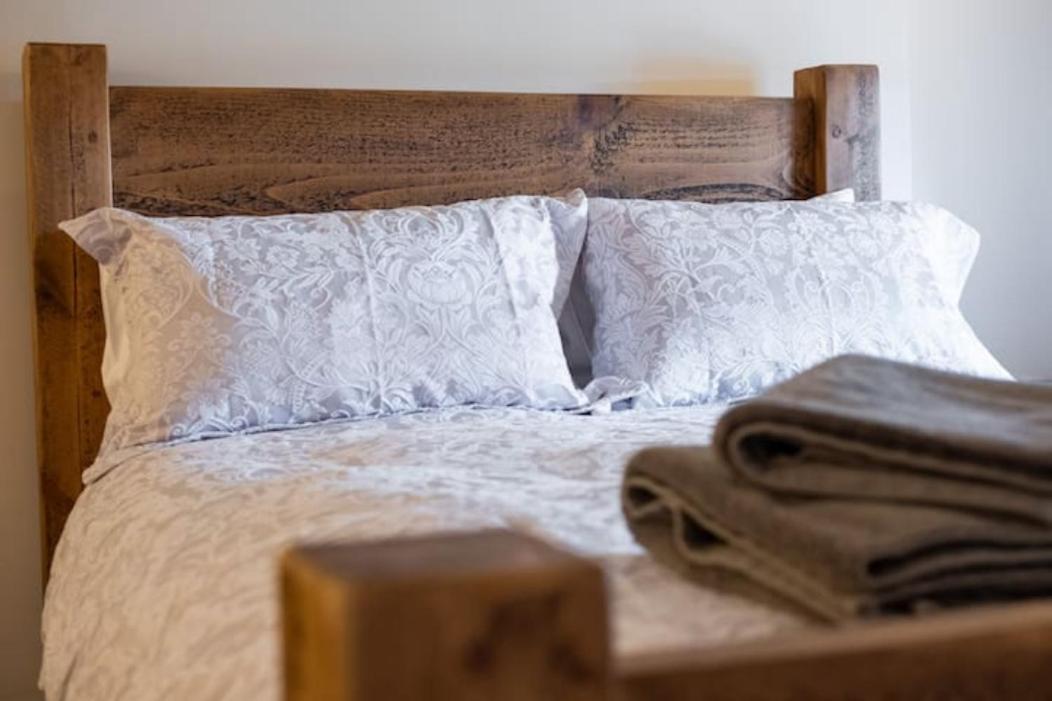 5 Star Cottage On The Green With Log Burner - Dog Friendly Austwick Dış mekan fotoğraf