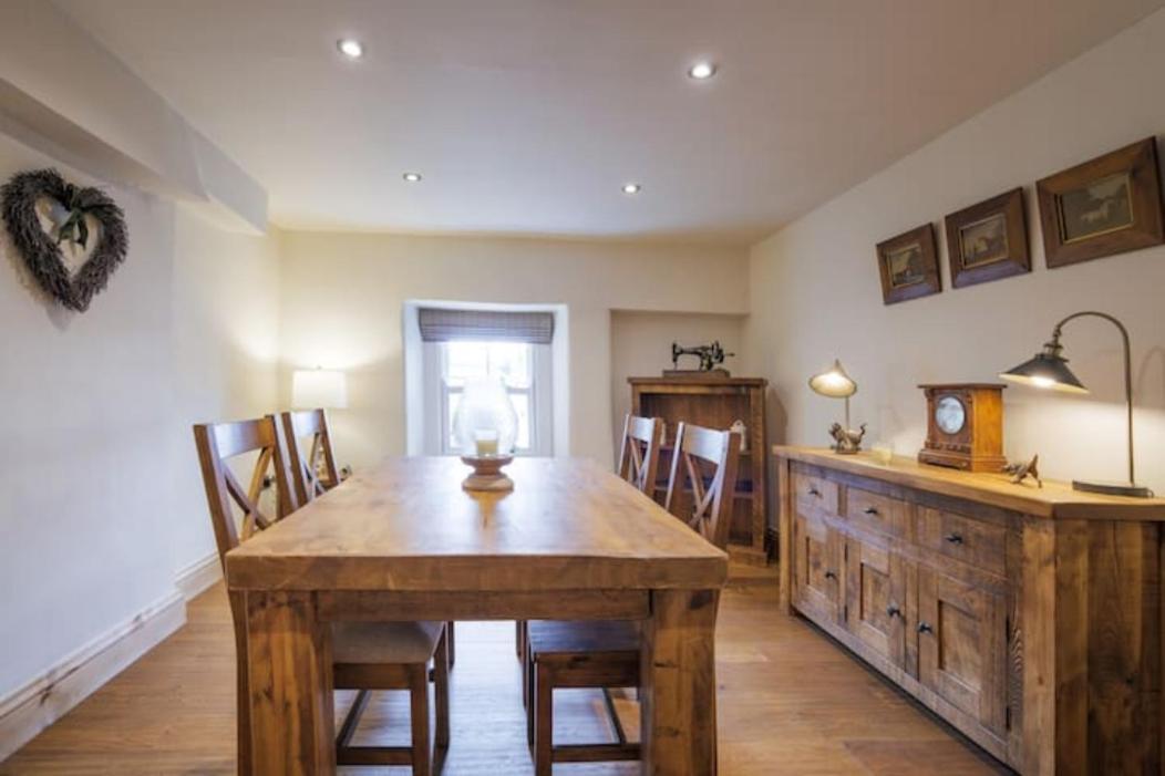 5 Star Cottage On The Green With Log Burner - Dog Friendly Austwick Dış mekan fotoğraf