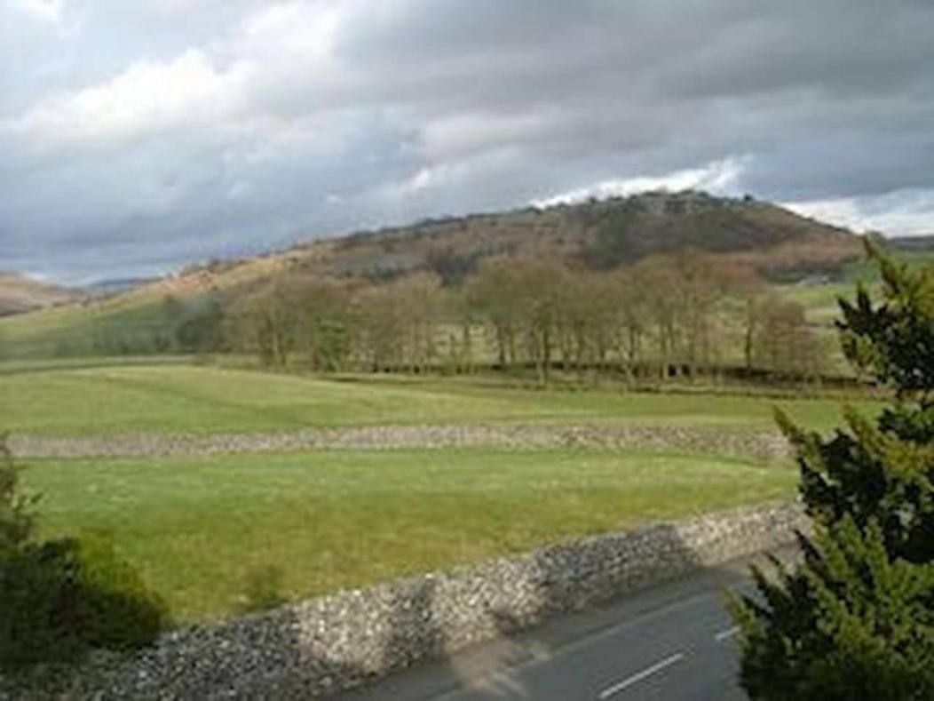 5 Star Cottage On The Green With Log Burner - Dog Friendly Austwick Dış mekan fotoğraf